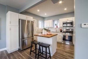 kitchen-with-downlights